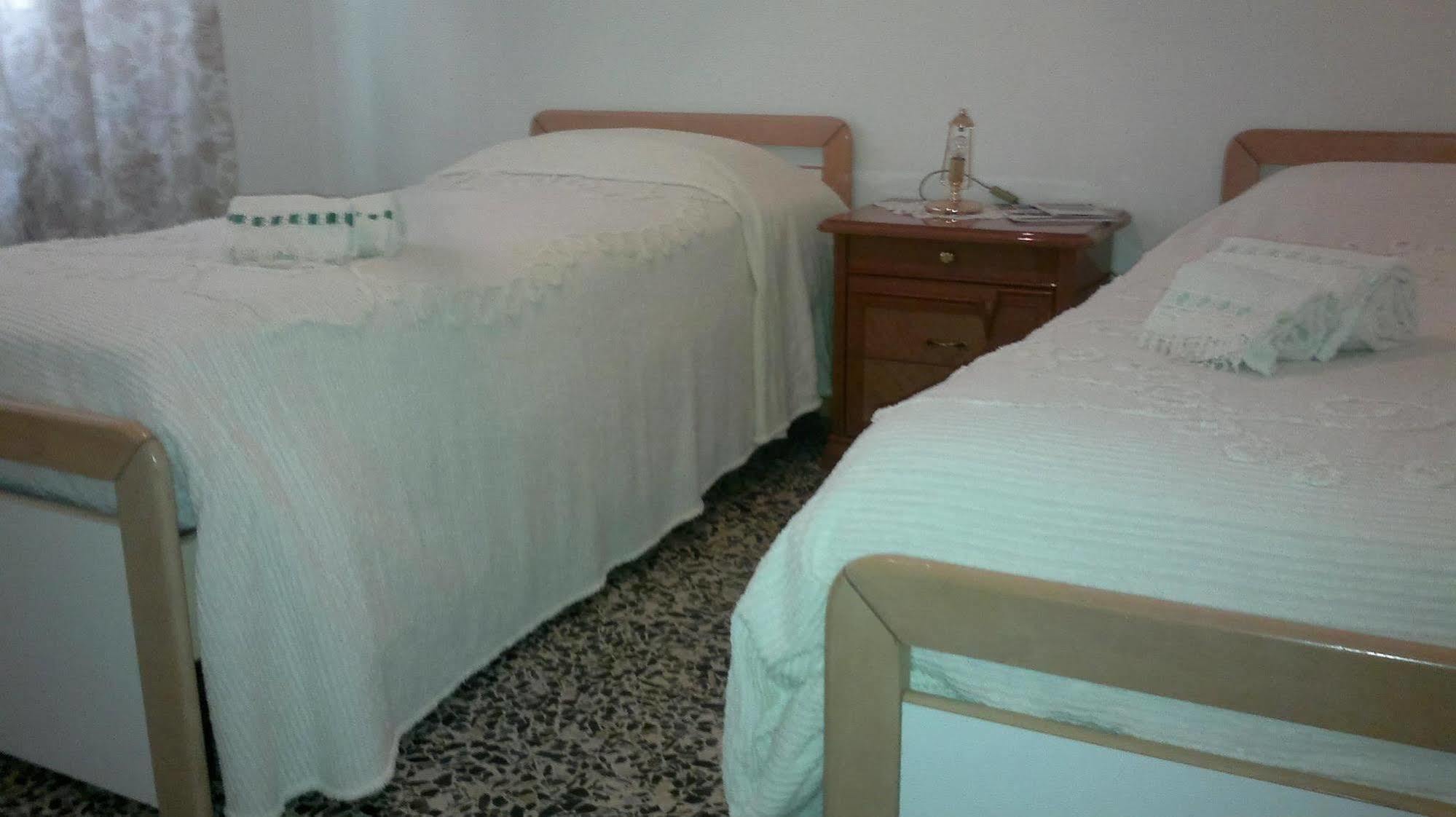 B&B In Centro San Benedetto del Tronto Buitenkant foto